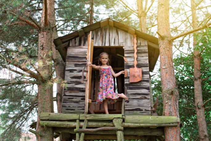 Traipsing Through Trees: Terrific Treehouses